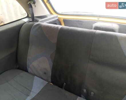 Желтый Опель Корса, объемом двигателя 0.97 л и пробегом 379 тыс. км за 2500 $, фото 6 на Automoto.ua