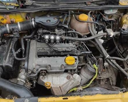 Желтый Опель Корса, объемом двигателя 0.97 л и пробегом 379 тыс. км за 2500 $, фото 15 на Automoto.ua