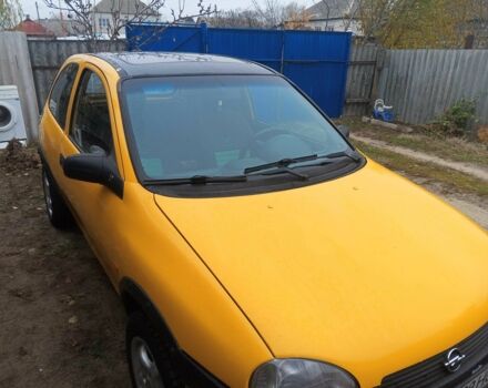 Желтый Опель Корса, объемом двигателя 1 л и пробегом 380 тыс. км за 2500 $, фото 6 на Automoto.ua