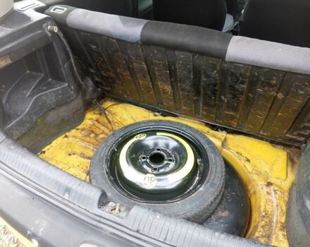 Желтый Опель Корса, объемом двигателя 1 л и пробегом 380 тыс. км за 2500 $, фото 8 на Automoto.ua