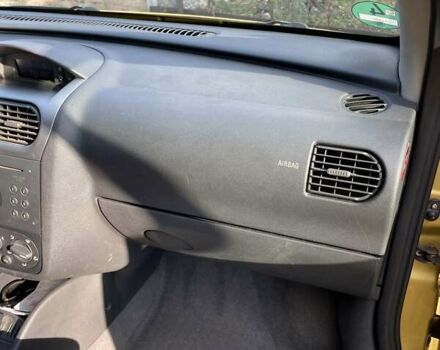 Опель Корса 2002 у Полтаві на Automoto.ua Жовтий Опель Корса, об'ємом двигуна 1.2 л та пробігом 192 тис. км за 3600 $, фото 28 на Automoto.ua