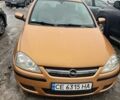 Желтый Опель Корса, объемом двигателя 1 л и пробегом 159 тыс. км за 3000 $, фото 1 на Automoto.ua