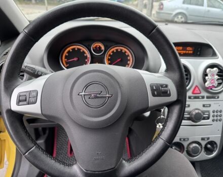 Желтый Опель Корса, объемом двигателя 1.4 л и пробегом 160 тыс. км за 4450 $, фото 9 на Automoto.ua