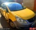 Желтый Опель Корса, объемом двигателя 1.2 л и пробегом 246 тыс. км за 3650 $, фото 1 на Automoto.ua