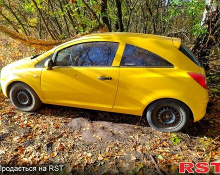 Желтый Опель Корса, объемом двигателя 1 л и пробегом 163 тыс. км за 3700 $, фото 2 на Automoto.ua
