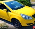 Желтый Опель Корса, объемом двигателя 1 л и пробегом 163 тыс. км за 3700 $, фото 1 на Automoto.ua