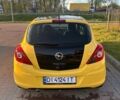 Желтый Опель Корса, объемом двигателя 1.4 л и пробегом 180 тыс. км за 5500 $, фото 1 на Automoto.ua