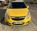 Желтый Опель Корса, объемом двигателя 1.23 л и пробегом 207 тыс. км за 3300 $, фото 1 на Automoto.ua