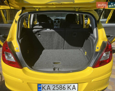 Жовтий Опель Корса, об'ємом двигуна 1.23 л та пробігом 152 тис. км за 5500 $, фото 5 на Automoto.ua