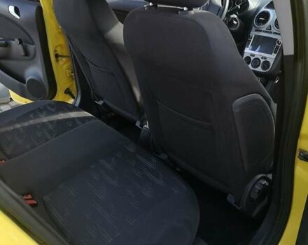 Опель Корса 2011 в Ровно на Automoto.ua Желтый Опель Корса, объемом двигателя 1.3 л и пробегом 230 тыс. км за 6400 $, фото 2 на Automoto.ua