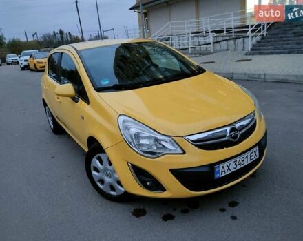 Желтый Опель Корса, объемом двигателя 1.23 л и пробегом 176 тыс. км за 5500 $, фото 6 на Automoto.ua