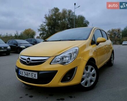 Желтый Опель Корса, объемом двигателя 1.23 л и пробегом 176 тыс. км за 5500 $, фото 4 на Automoto.ua