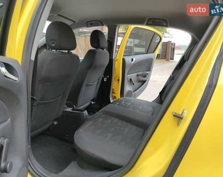 Желтый Опель Корса, объемом двигателя 1.23 л и пробегом 176 тыс. км за 5500 $, фото 23 на Automoto.ua