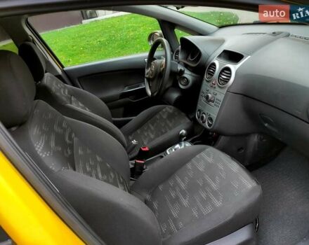 Желтый Опель Корса, объемом двигателя 1.23 л и пробегом 176 тыс. км за 5500 $, фото 1 на Automoto.ua