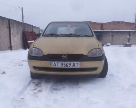 Желтый Опель Корса, объемом двигателя 1 л и пробегом 1000 тыс. км за 1900 $, фото 1 на Automoto.ua