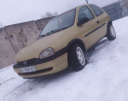 Желтый Опель Корса, объемом двигателя 1 л и пробегом 1000 тыс. км за 1900 $, фото 1 на Automoto.ua