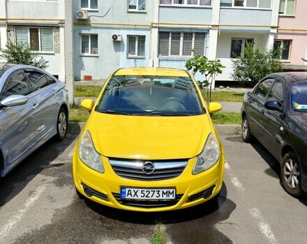 Желтый Опель Корса, объемом двигателя 1.2 л и пробегом 249 тыс. км за 3700 $, фото 1 на Automoto.ua