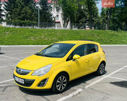 Желтый Опель Корса, объемом двигателя 1.23 л и пробегом 110 тыс. км за 6500 $, фото 1 на Automoto.ua