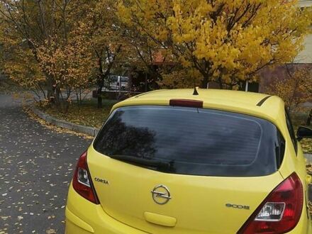 Опель Корса 2011 в Ровно на Automoto.ua Желтый Опель Корса, объемом двигателя 1.3 л и пробегом 230 тыс. км за 6400 $, фото 1 на Automoto.ua