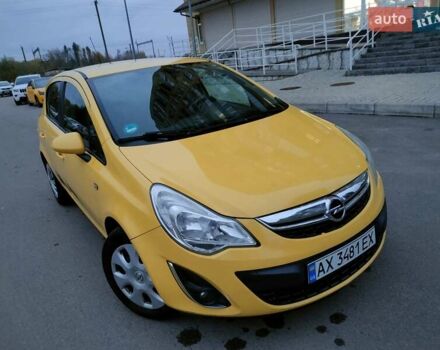 Желтый Опель Корса, объемом двигателя 1.23 л и пробегом 176 тыс. км за 5500 $, фото 1 на Automoto.ua