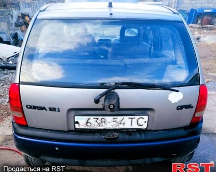 Серый Опель Корса, объемом двигателя 12 л и пробегом 80 тыс. км за 1500 $, фото 3 на Automoto.ua