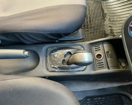 Серый Опель Корса, объемом двигателя 1.2 л и пробегом 200 тыс. км за 2350 $, фото 9 на Automoto.ua