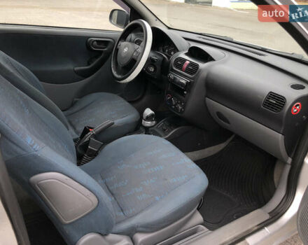 Сірий Опель Корса, об'ємом двигуна 1.2 л та пробігом 160 тис. км за 2700 $, фото 8 на Automoto.ua