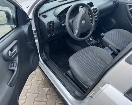 Серый Опель Корса, объемом двигателя 1.2 л и пробегом 195 тыс. км за 3200 $, фото 8 на Automoto.ua