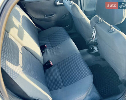 Серый Опель Корса, объемом двигателя 1.2 л и пробегом 194 тыс. км за 3600 $, фото 5 на Automoto.ua