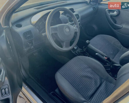 Серый Опель Корса, объемом двигателя 1.2 л и пробегом 194 тыс. км за 3600 $, фото 6 на Automoto.ua