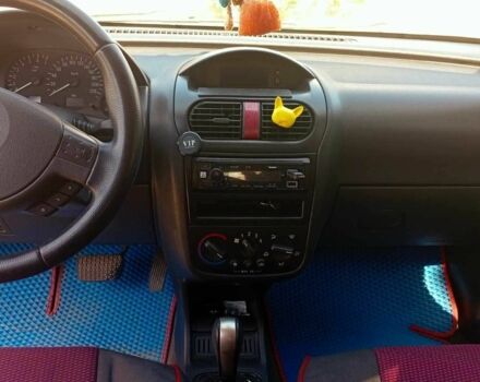 Сірий Опель Корса, об'ємом двигуна 1 л та пробігом 3 тис. км за 3500 $, фото 4 на Automoto.ua