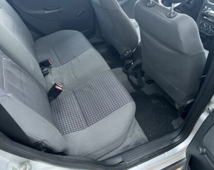 Серый Опель Корса, объемом двигателя 1.2 л и пробегом 195 тыс. км за 3200 $, фото 9 на Automoto.ua