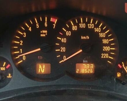 Сірий Опель Корса, об'ємом двигуна 1.2 л та пробігом 220 тис. км за 3300 $, фото 4 на Automoto.ua