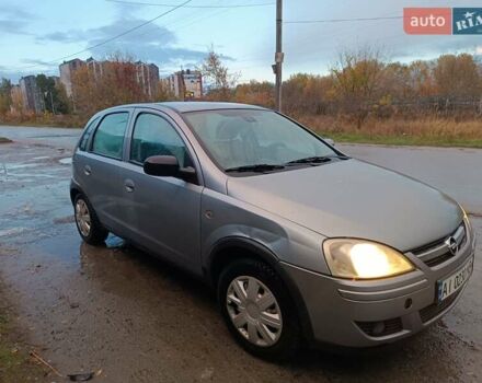 Серый Опель Корса, объемом двигателя 1.2 л и пробегом 300 тыс. км за 2700 $, фото 3 на Automoto.ua