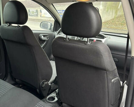 Серый Опель Корса, объемом двигателя 1 л и пробегом 137 тыс. км за 3600 $, фото 8 на Automoto.ua