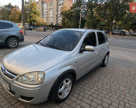 Серый Опель Корса, объемом двигателя 1 л и пробегом 237 тыс. км за 2900 $, фото 1 на Automoto.ua