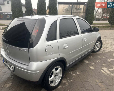 Серый Опель Корса, объемом двигателя 1 л и пробегом 238 тыс. км за 2800 $, фото 2 на Automoto.ua