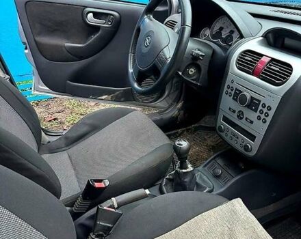 Сірий Опель Корса, об'ємом двигуна 1.2 л та пробігом 190 тис. км за 3120 $, фото 8 на Automoto.ua