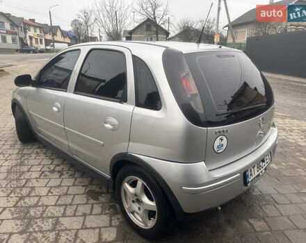 Серый Опель Корса, объемом двигателя 1 л и пробегом 238 тыс. км за 2800 $, фото 1 на Automoto.ua