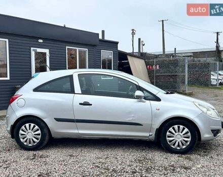 Серый Опель Корса, объемом двигателя 1.23 л и пробегом 375 тыс. км за 3200 $, фото 3 на Automoto.ua