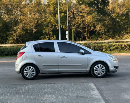 Сірий Опель Корса, об'ємом двигуна 1.4 л та пробігом 214 тис. км за 5200 $, фото 2 на Automoto.ua