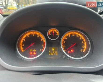 Сірий Опель Корса, об'ємом двигуна 1.23 л та пробігом 238 тис. км за 4900 $, фото 15 на Automoto.ua
