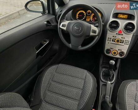 Серый Опель Корса, объемом двигателя 1.23 л и пробегом 39 тыс. км за 6500 $, фото 37 на Automoto.ua