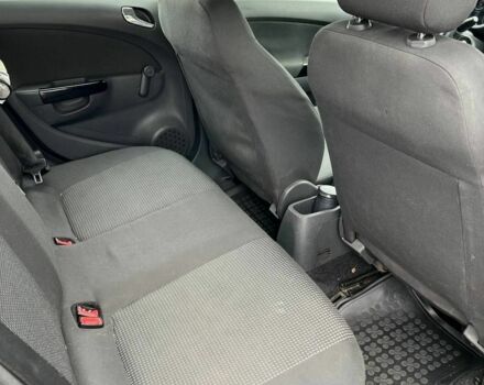 Серый Опель Корса, объемом двигателя 1.2 л и пробегом 248 тыс. км за 4600 $, фото 6 на Automoto.ua