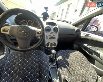 Сірий Опель Корса, об'ємом двигуна 1.25 л та пробігом 343 тис. км за 3400 $, фото 1 на Automoto.ua