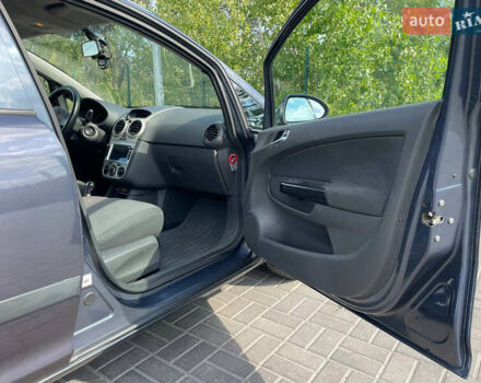 Серый Опель Корса, объемом двигателя 1.2 л и пробегом 195 тыс. км за 4900 $, фото 24 на Automoto.ua