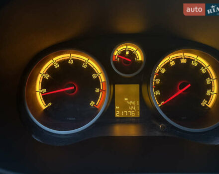 Серый Опель Корса, объемом двигателя 1.2 л и пробегом 217 тыс. км за 4200 $, фото 12 на Automoto.ua