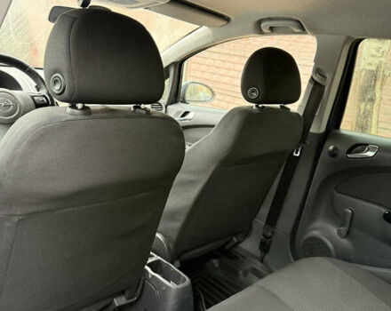 Сірий Опель Корса, об'ємом двигуна 1.23 л та пробігом 230 тис. км за 3999 $, фото 7 на Automoto.ua