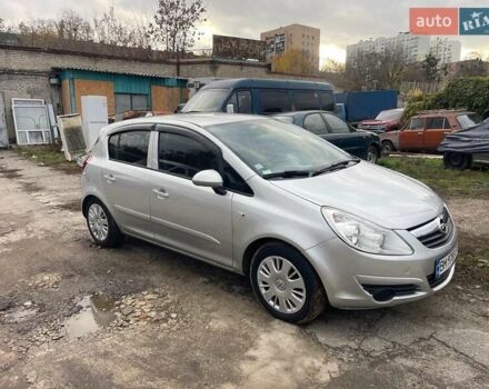 Сірий Опель Корса, об'ємом двигуна 1.23 л та пробігом 238 тис. км за 4900 $, фото 2 на Automoto.ua