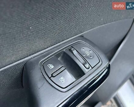 Серый Опель Корса, объемом двигателя 1.23 л и пробегом 375 тыс. км за 3200 $, фото 13 на Automoto.ua